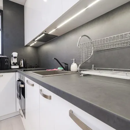 Heart Of Free Parking بلوفديف